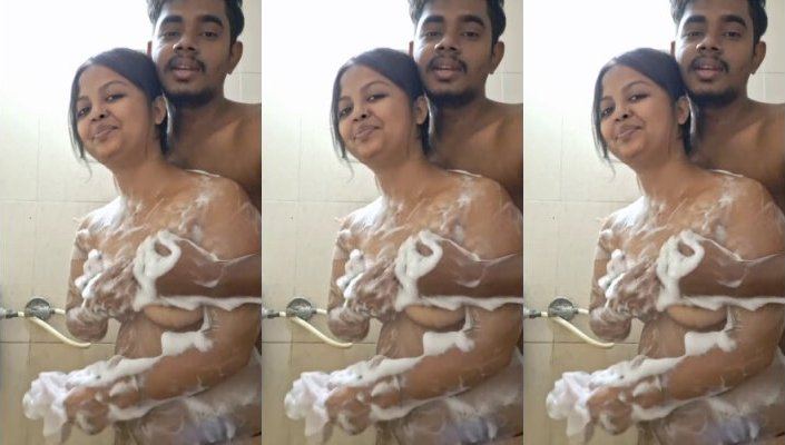 Horny Bengali Couple Fucking in Bathroom
